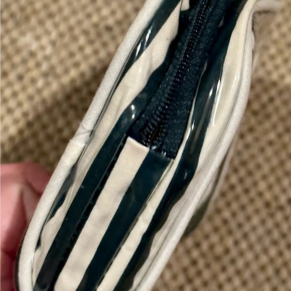 Women’s Striped Travel Cosmetic Case/Bag & Matching Lipstick Holder w/ Mirror - Picture 10 of 16